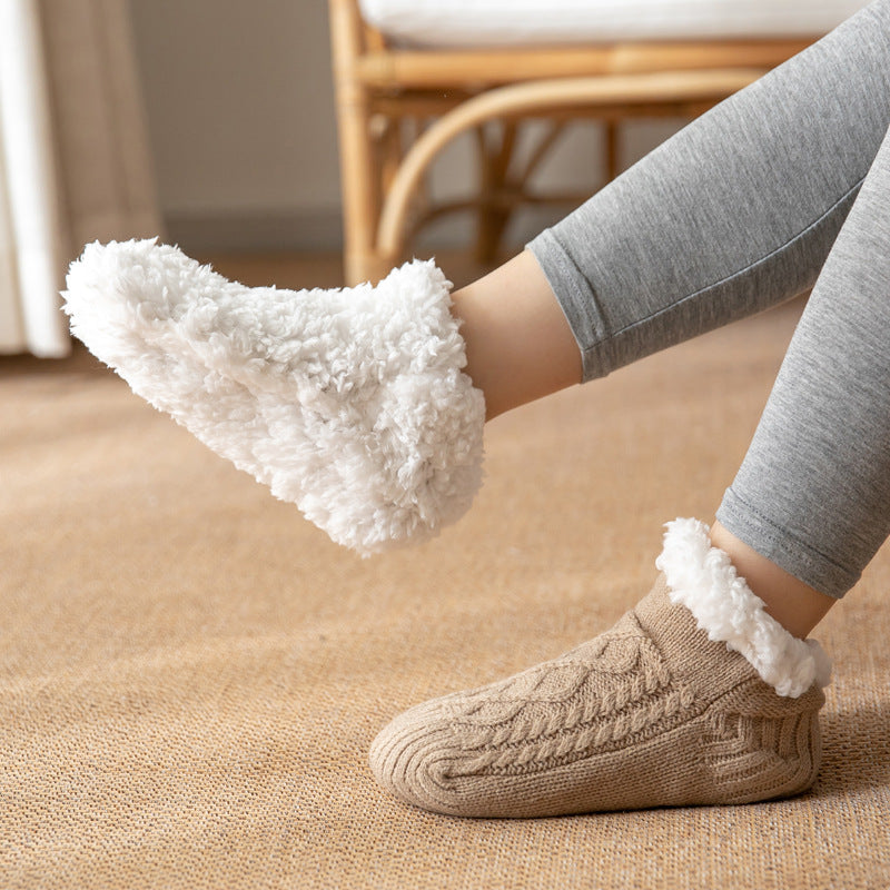 LINN | MYSIGA SHERPAFODRADE SOCKOR